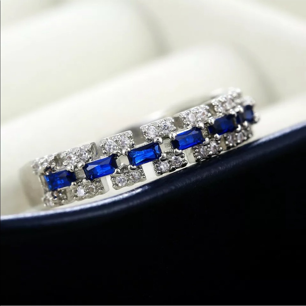 New Elegant 925 Silver  Blue Sapphire Lovely Ring - Picture 6 of 6